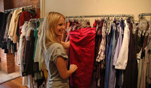 Clothing-Sales-Assistant.jpg