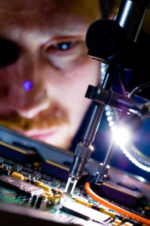 Electronics-engineers.jpg Electronics-engineers.jpg