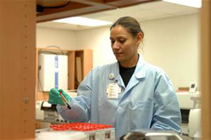 Medical-Laboratory-Technician2.jpg