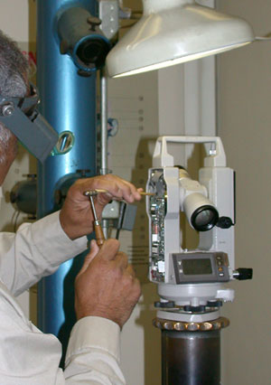 Optical-Instrument-Repairer.jpg