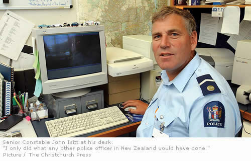Police2.jpg