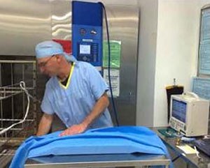 Sterilising-Technician2.jpg