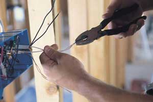 electrician.jpg electrician.jpg