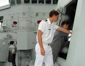 navy-engineering2.jpg navy-engineering2.jpg