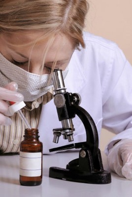 forensic-scientist2.jpg